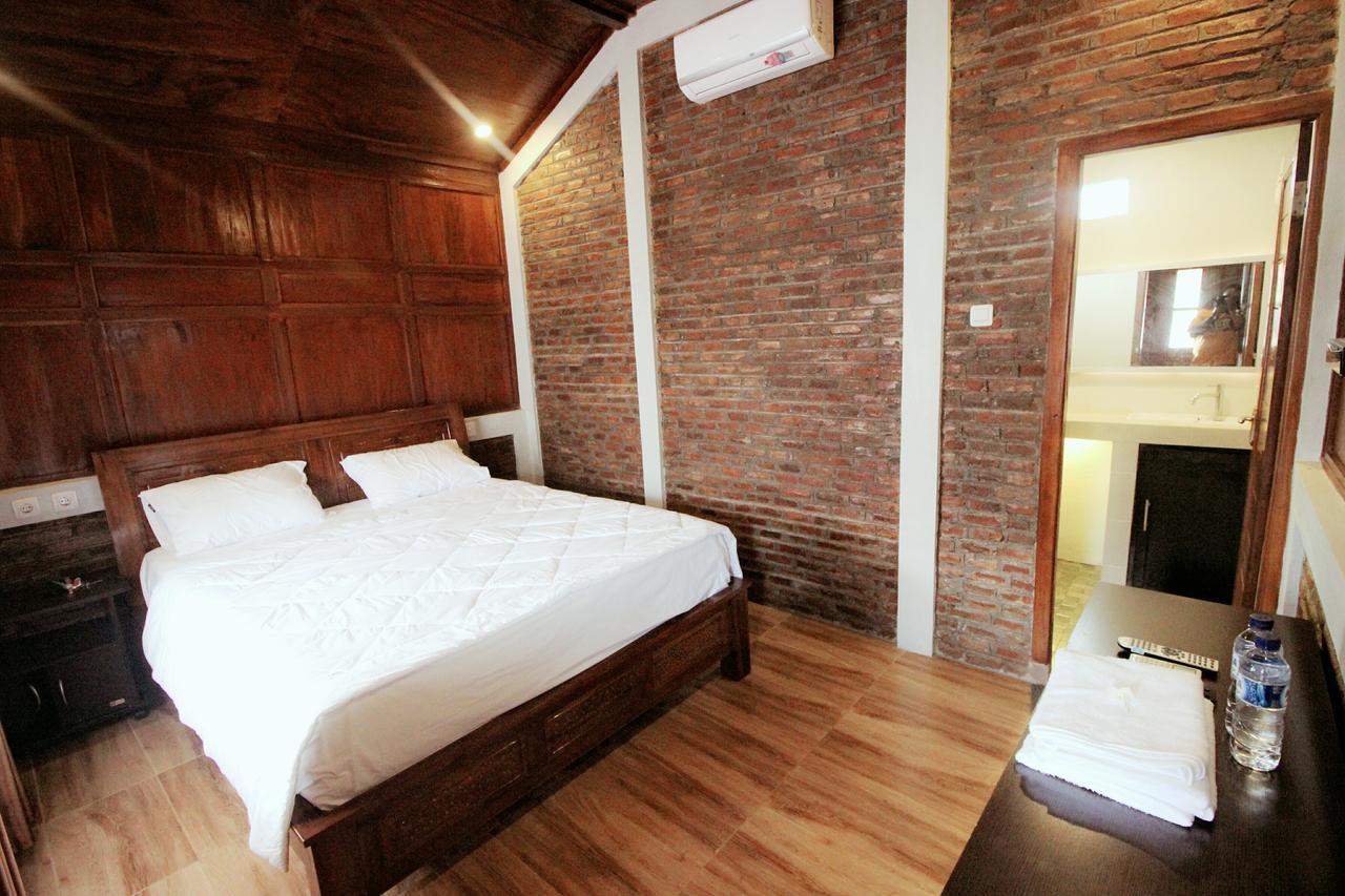 Hotel The Royal Joglo Tepus Esterno foto